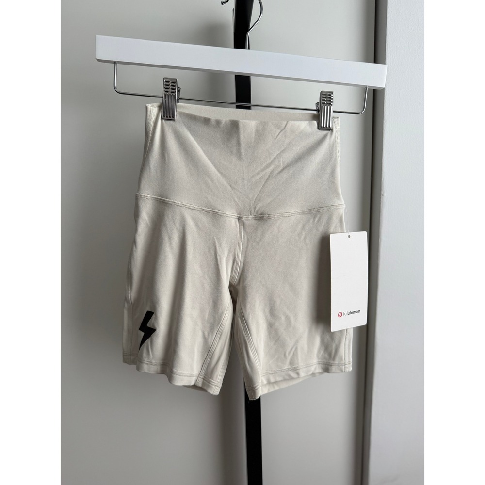 NWT Lululemon Align High-Rise Short 6" – Size 2 – Bone